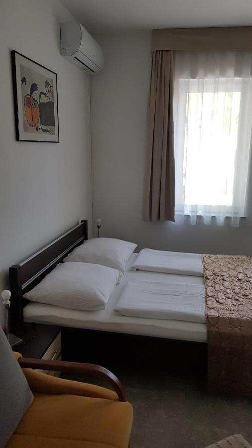 Aquarius Vendeghaz Hotel Szeged Bagian luar foto