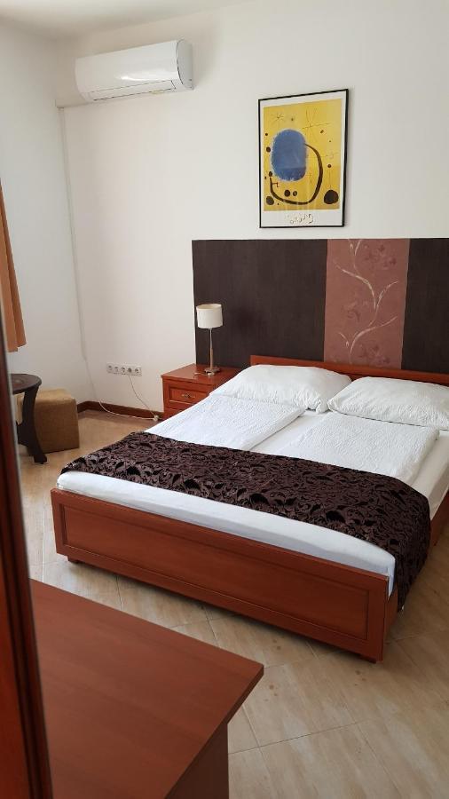 Aquarius Vendeghaz Hotel Szeged Bagian luar foto
