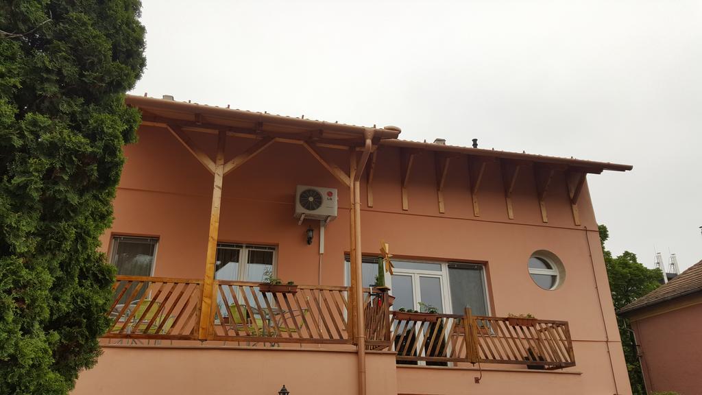 Aquarius Vendeghaz Hotel Szeged Bagian luar foto