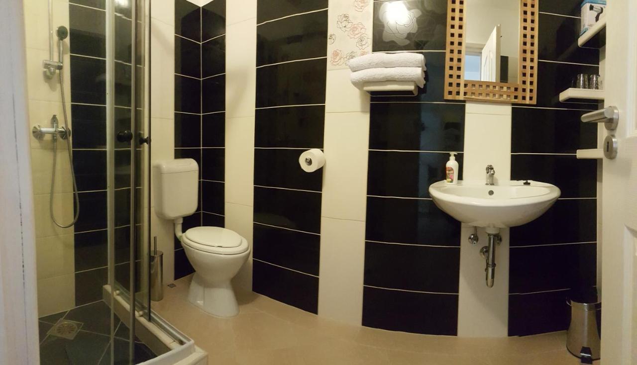 Aquarius Vendeghaz Hotel Szeged Bagian luar foto